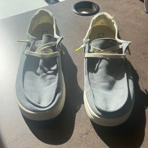 Hey Dude size 7